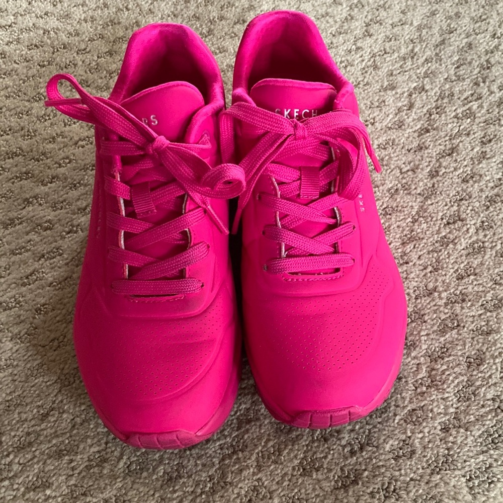 Skechers